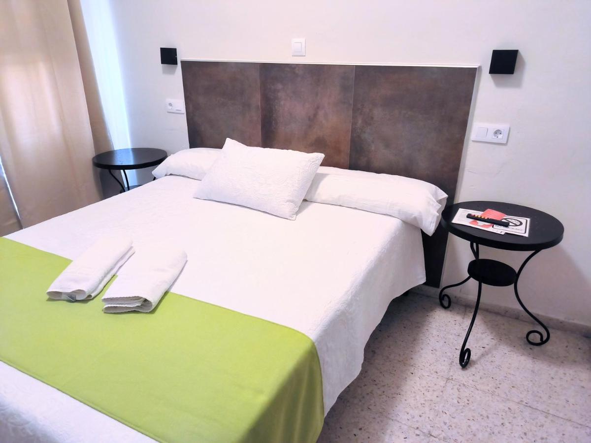 Pension Perez Montilla Sevilla Exteriér fotografie