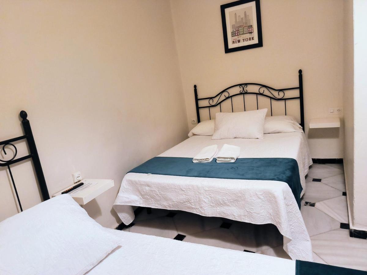 Pension Perez Montilla Sevilla Exteriér fotografie