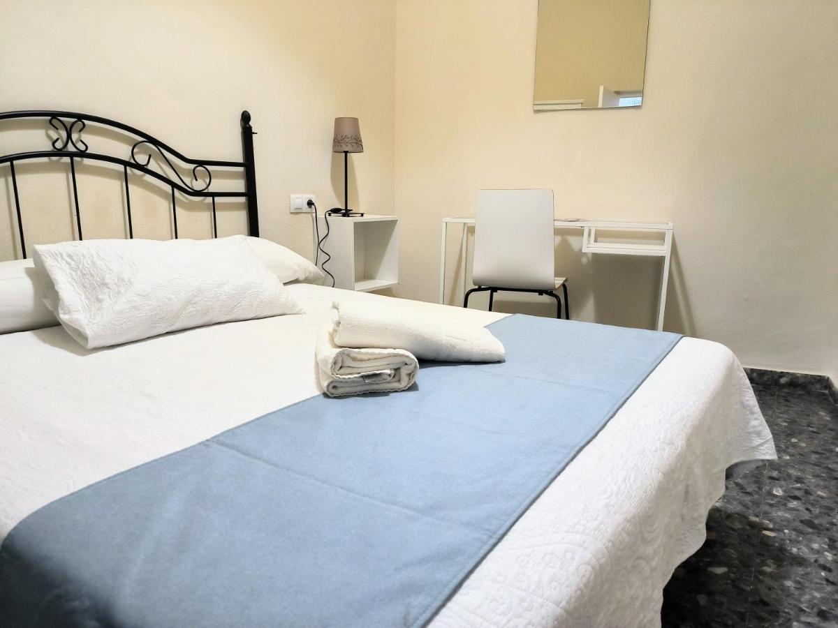 Pension Perez Montilla Sevilla Exteriér fotografie