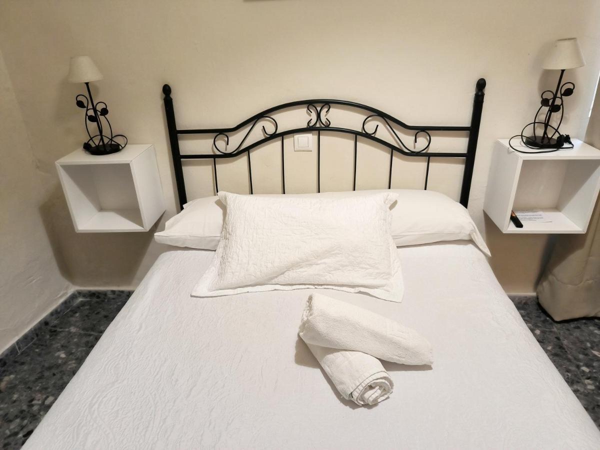 Pension Perez Montilla Sevilla Exteriér fotografie