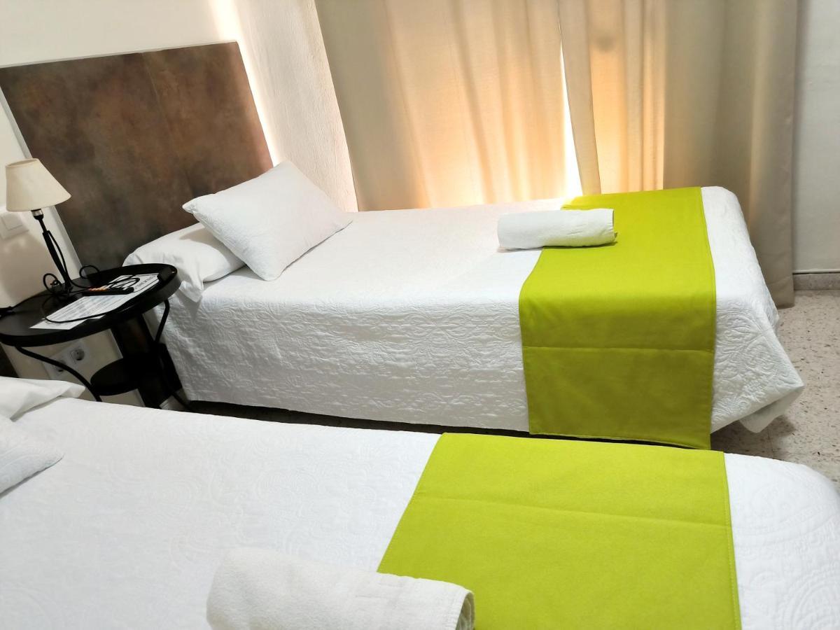 Pension Perez Montilla Sevilla Exteriér fotografie