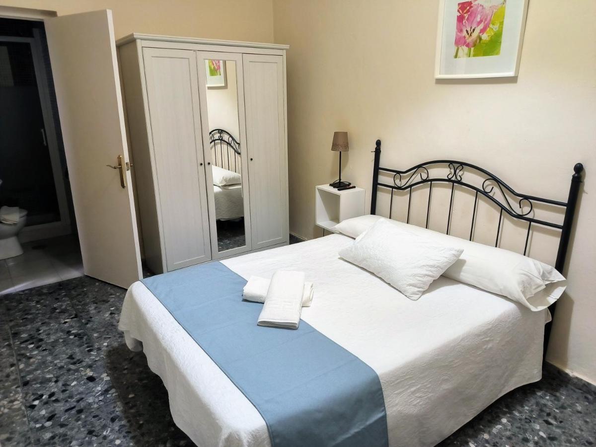 Pension Perez Montilla Sevilla Exteriér fotografie
