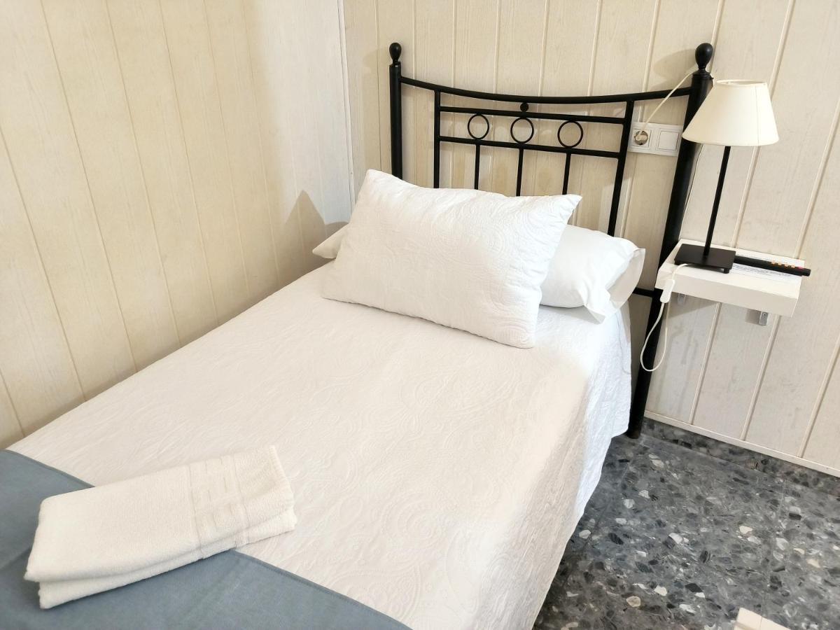 Pension Perez Montilla Sevilla Exteriér fotografie